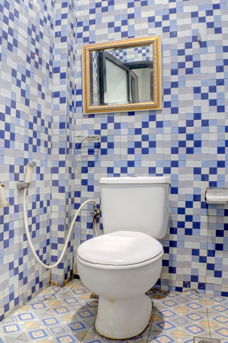 Deluxe Double Room | Bathroom | Shower, rainfall showerhead, towels