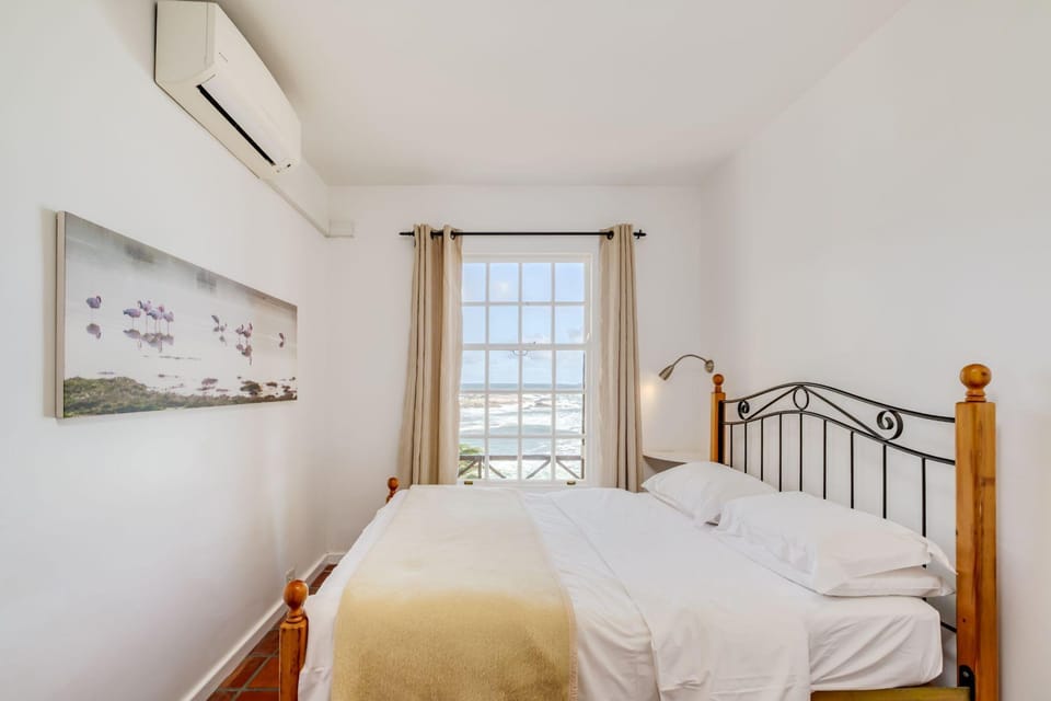 Apartment | 2 bedrooms, desk, Internet