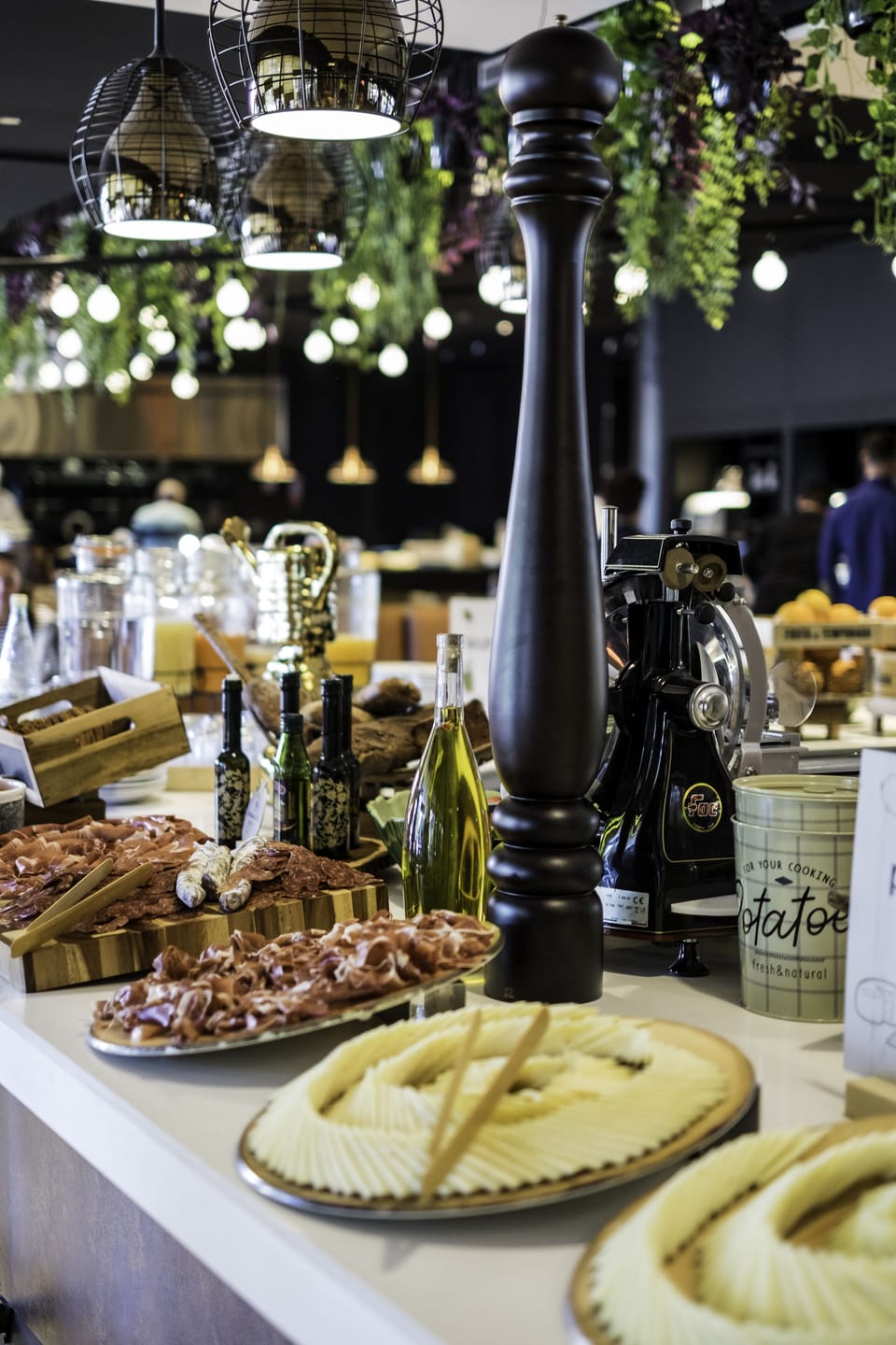 Daily buffet breakfast (EUR 19 per person)