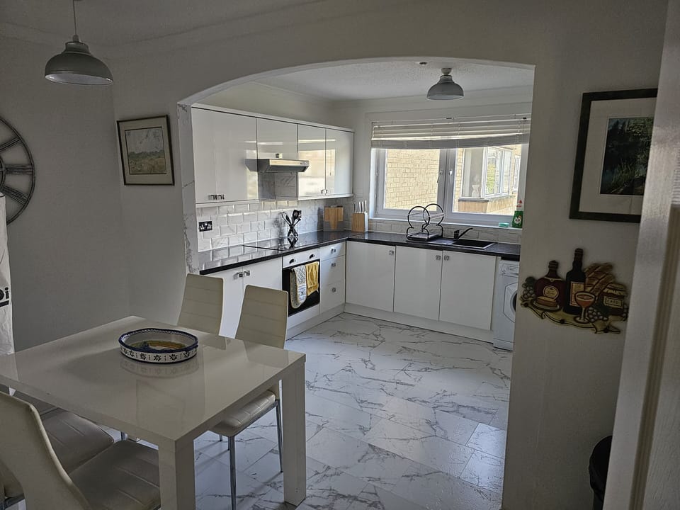 Apartment | Private kitchen | Full-size fridge, microwave, oven, stovetop