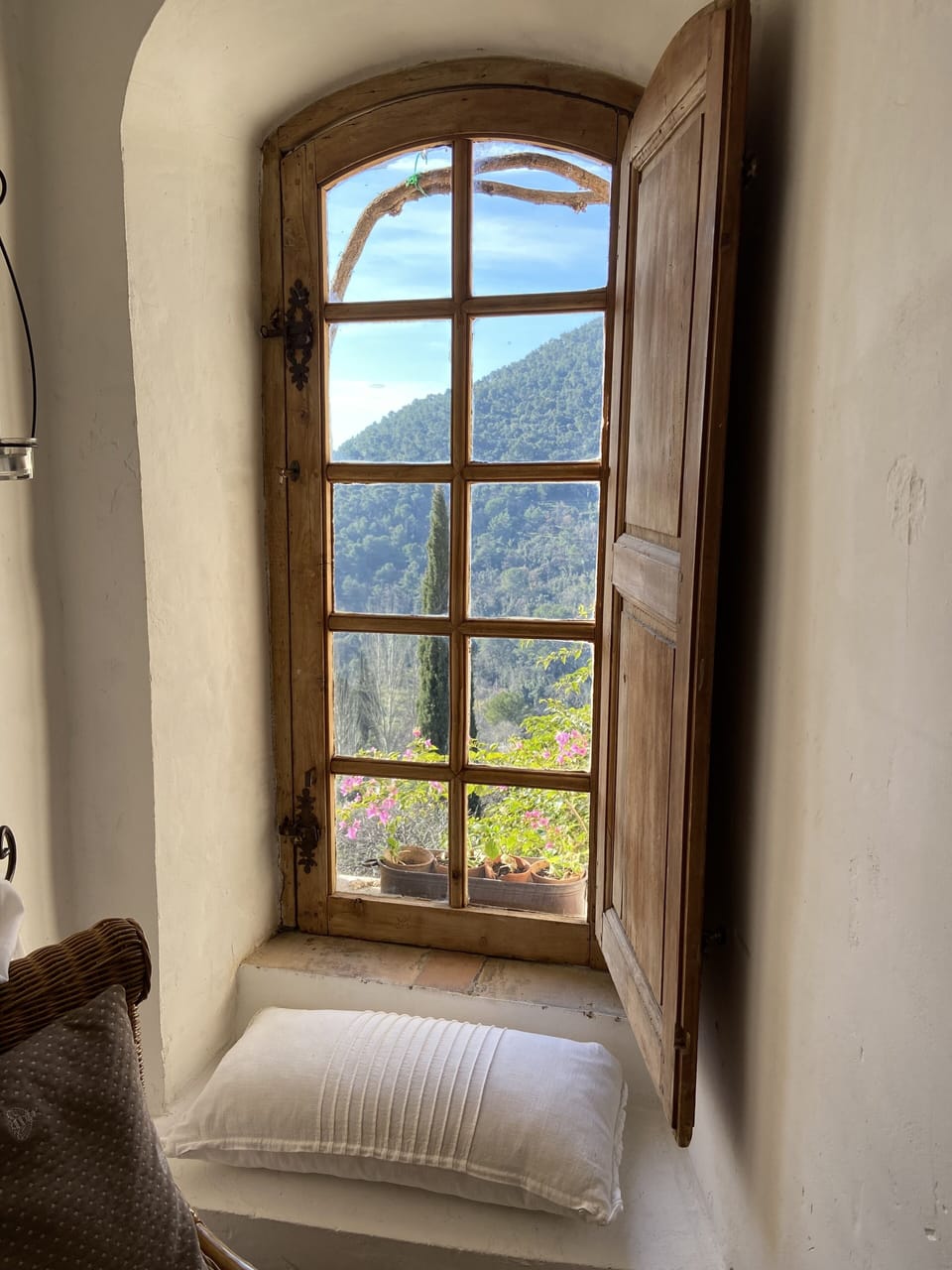 Classic Room, Valley View | 1 bedroom, desk, iron/ironing board (on request), WiFi (free)