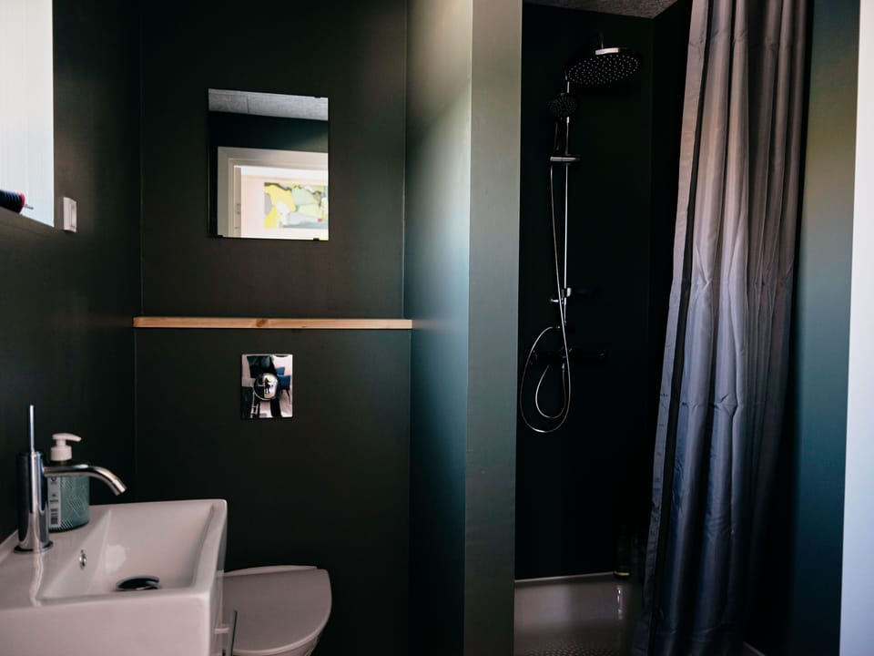 Standard Studio | Bathroom | Shower, hair dryer, towels, soap