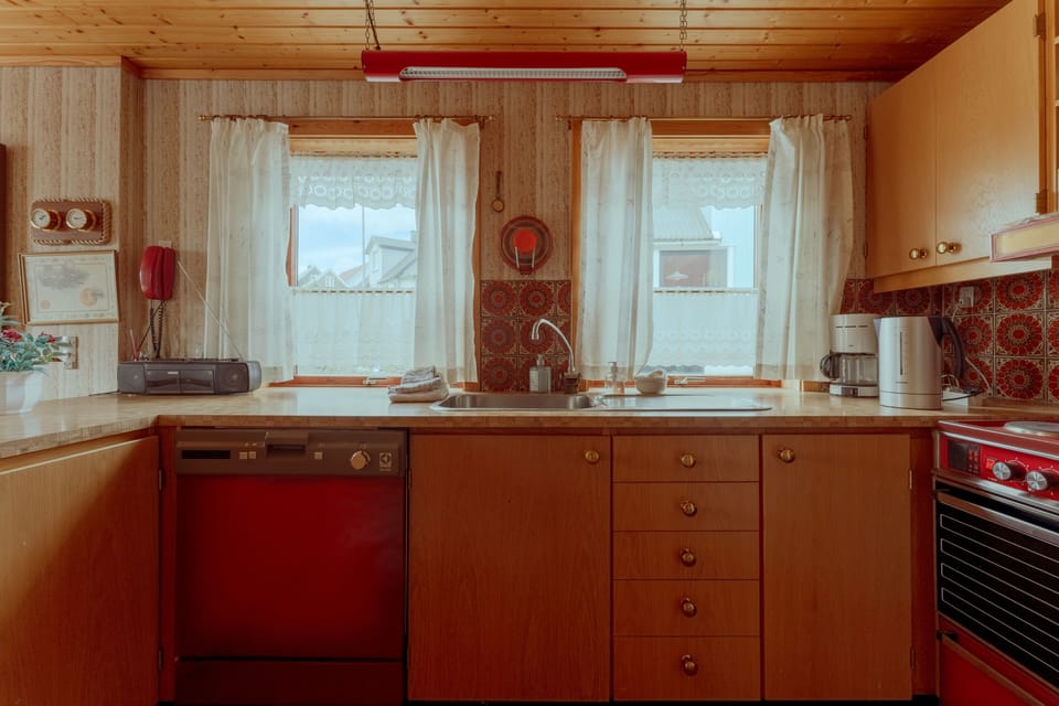 House | Private kitchen | Coffee/tea maker, fridge, oven, stovetop