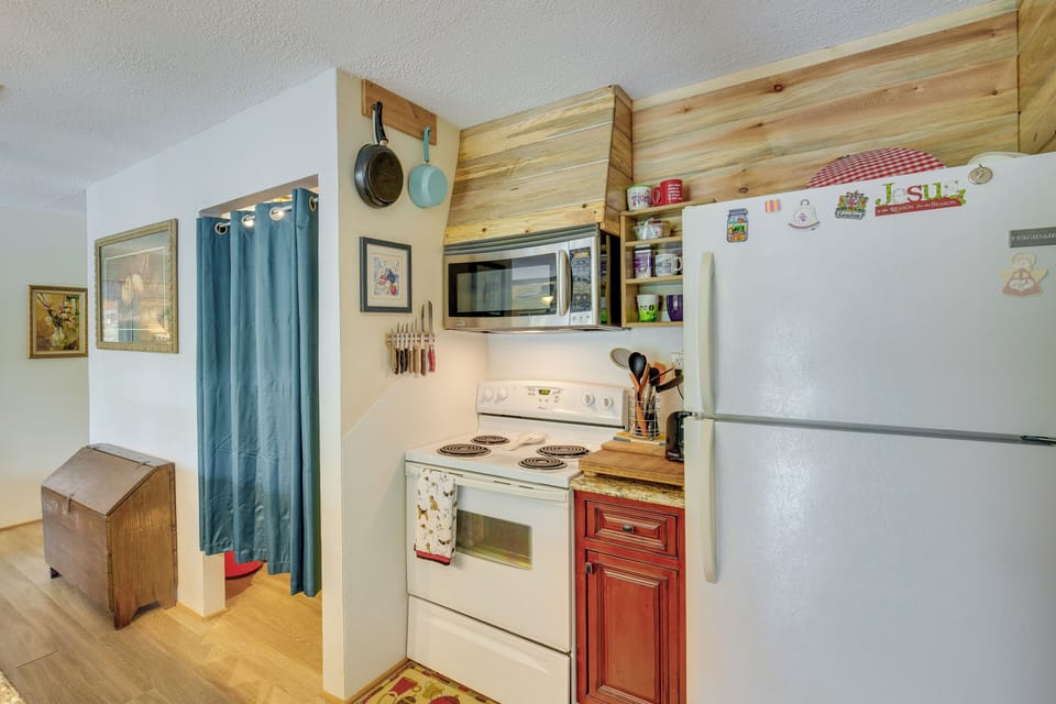 House (2 Bedrooms) | Interior