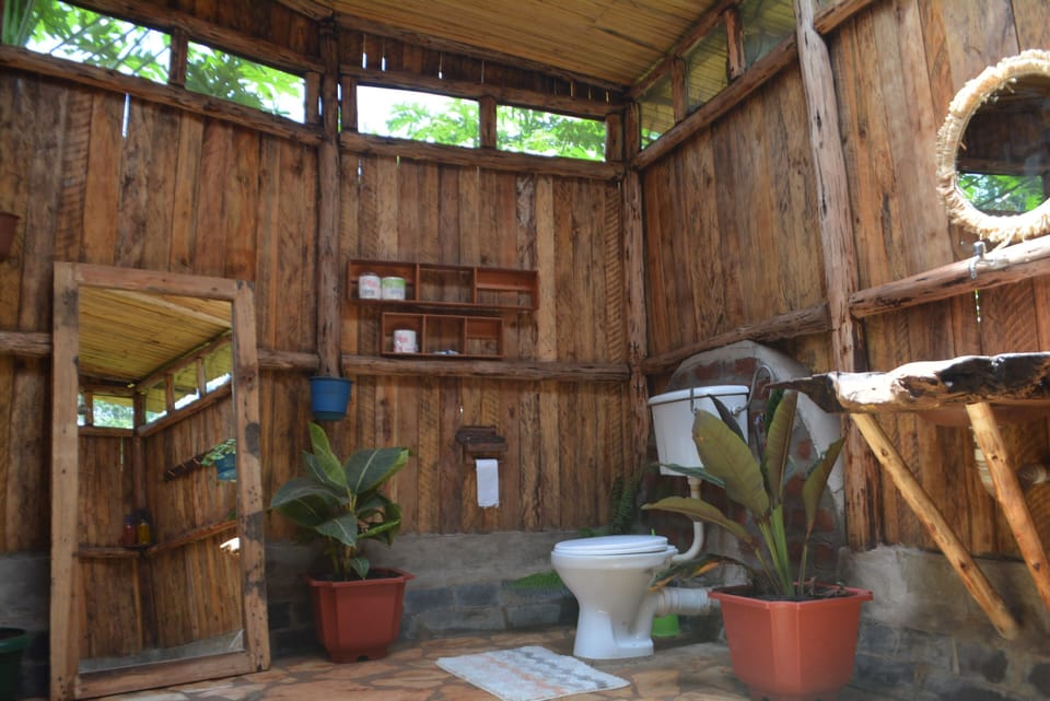Comfort Tent | Bathroom | Slippers