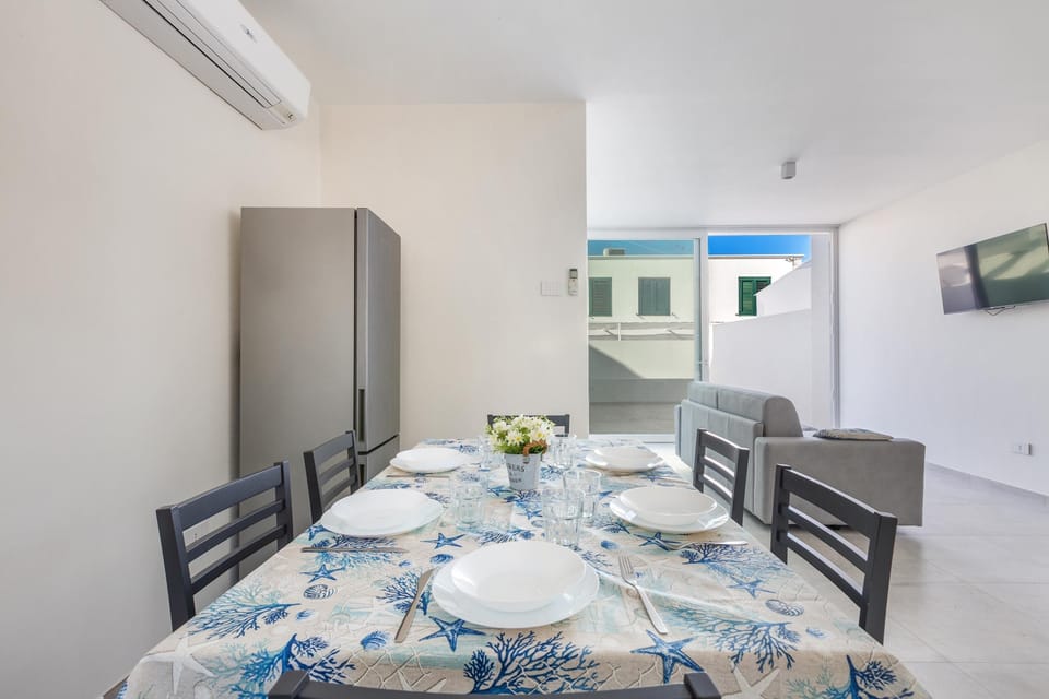 Apartment | Dining room