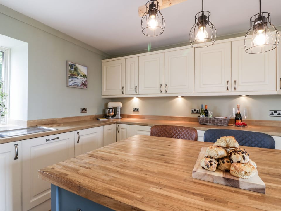 Fridge, microwave, dishwasher, electric kettle