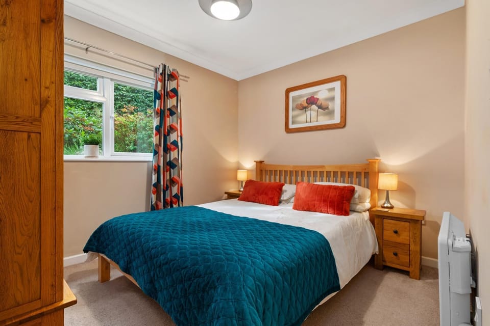St Helens Apartment 2 - Short Walk to Beach Apartment in Amroth