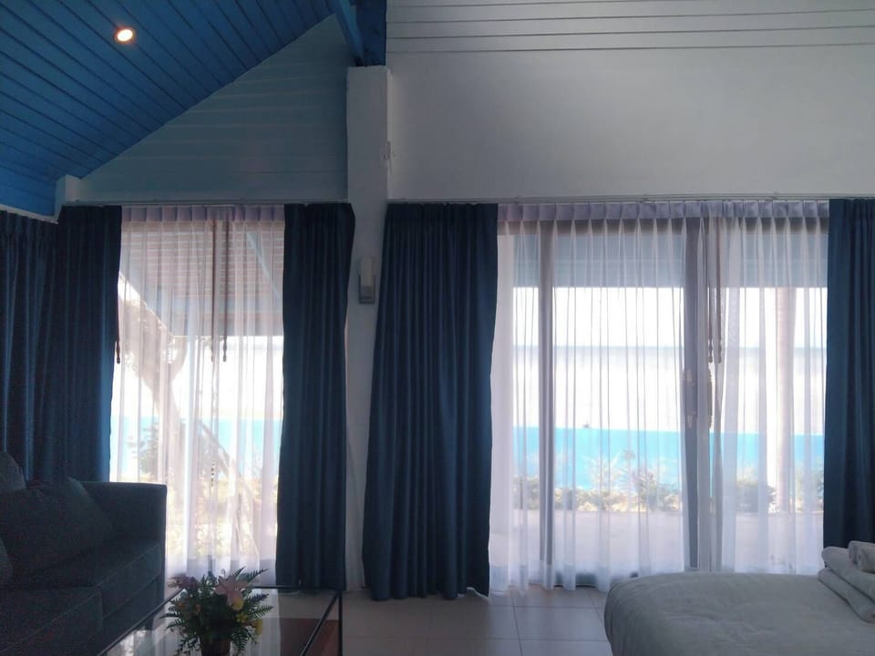 Villa Beach | Blackout drapes, WiFi (free), individually decorated, bed sheets