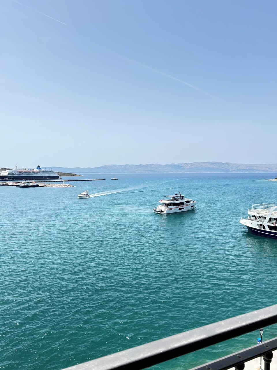 Suite Room With Jakuzzi Seaview | Balcony view