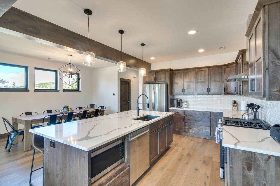 House (4 Bedrooms) | Interior
