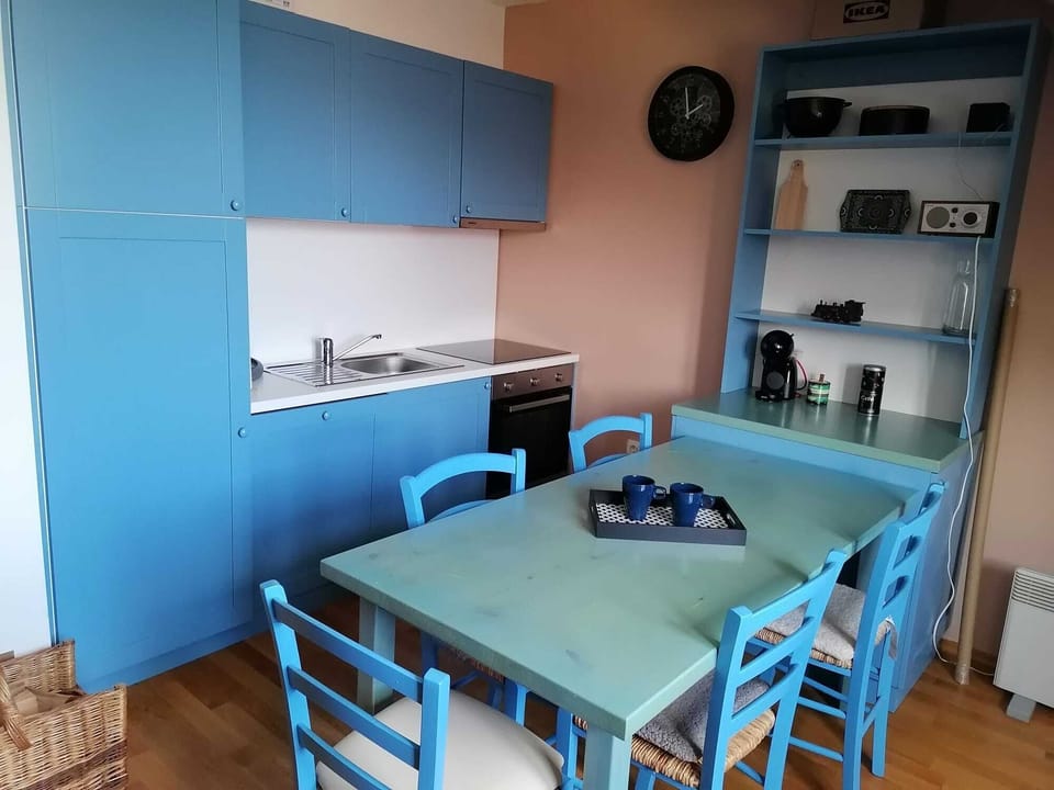 Apartment | Private kitchen | Fridge, oven, stovetop, dishwasher