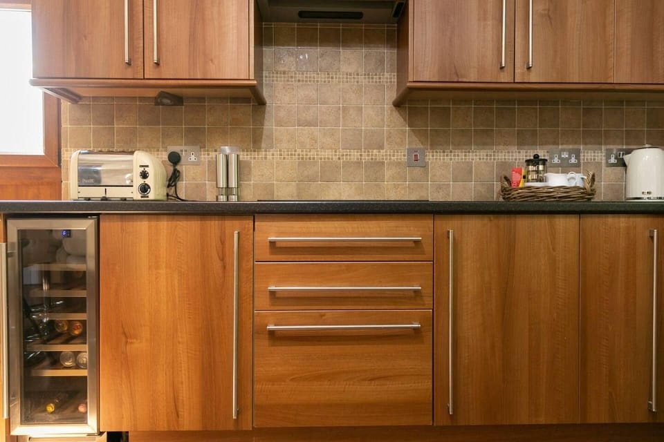 House | Private kitchen | Fridge, microwave, oven, stovetop