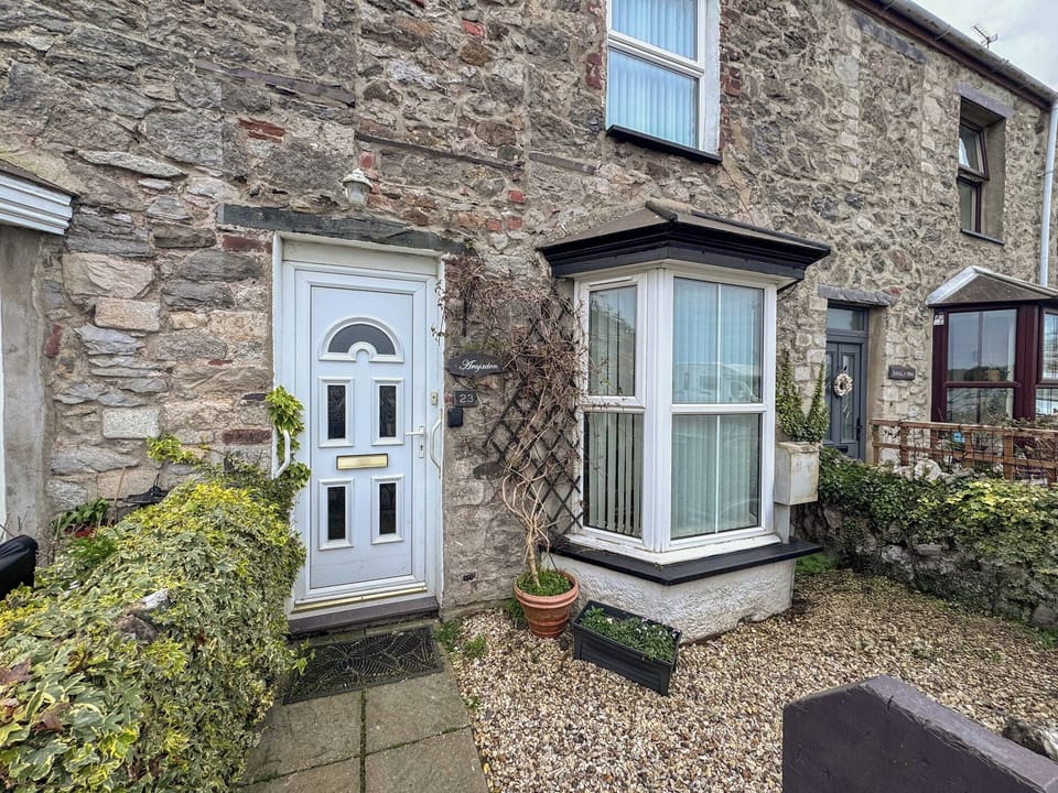 Cottage | Exterior detail