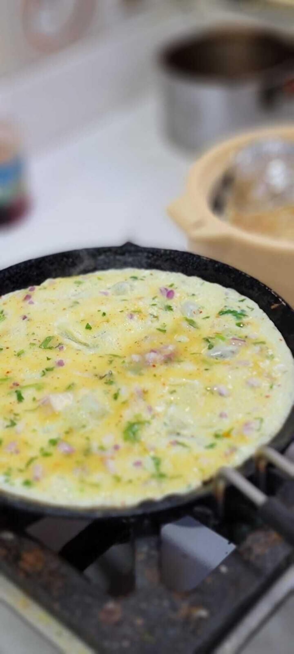 Breakfast, lunch and dinner served