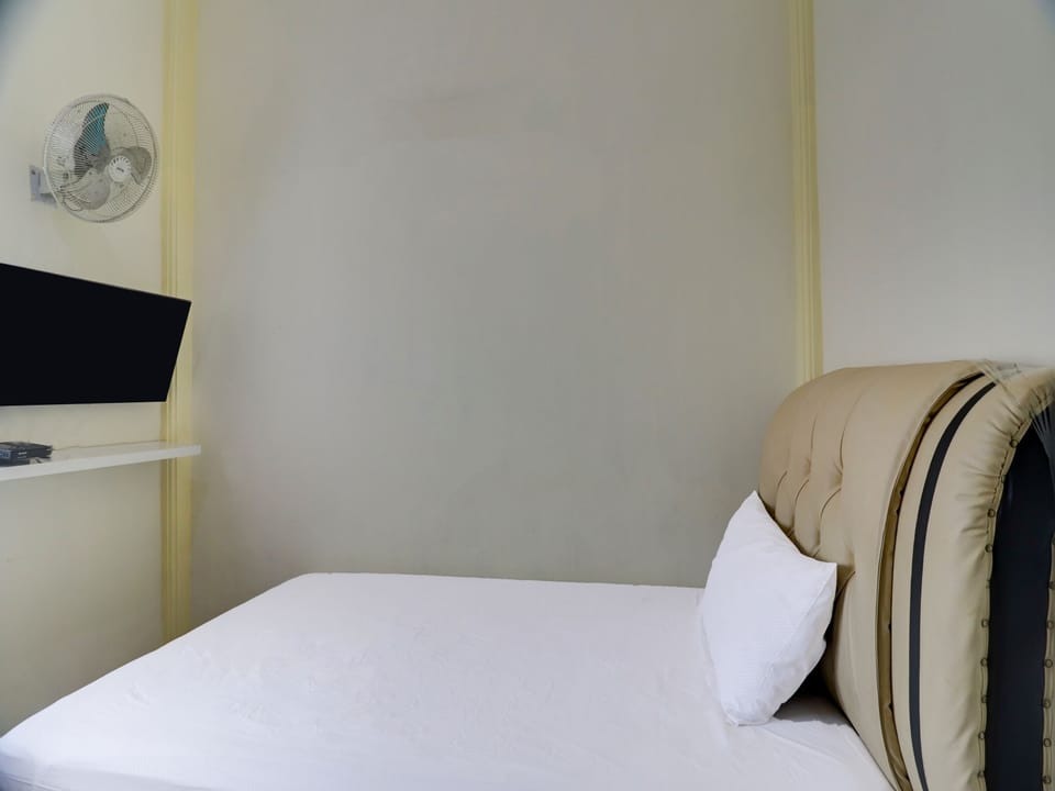 Standard Single Room | WiFi (free), bed sheets