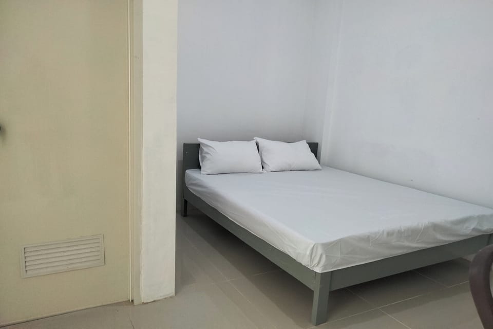Standard Double Room | WiFi (free), bed sheets