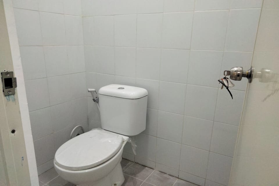 Standard Double Room | Bathroom | Shower, towels, soap