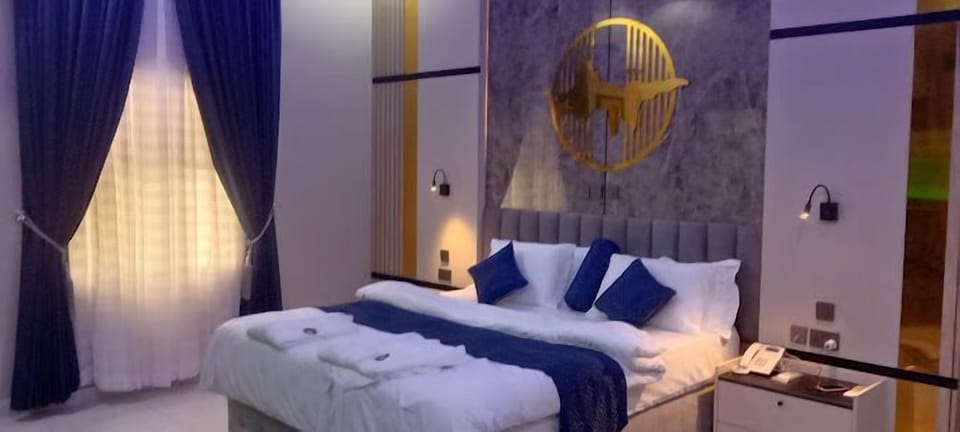 In-room safe, desk, iron/ironing board, free WiFi