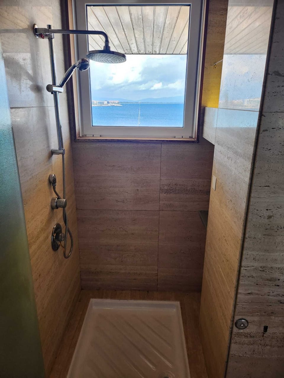 Premium Suite | 1 bedroom, free minibar, individually decorated, soundproofing