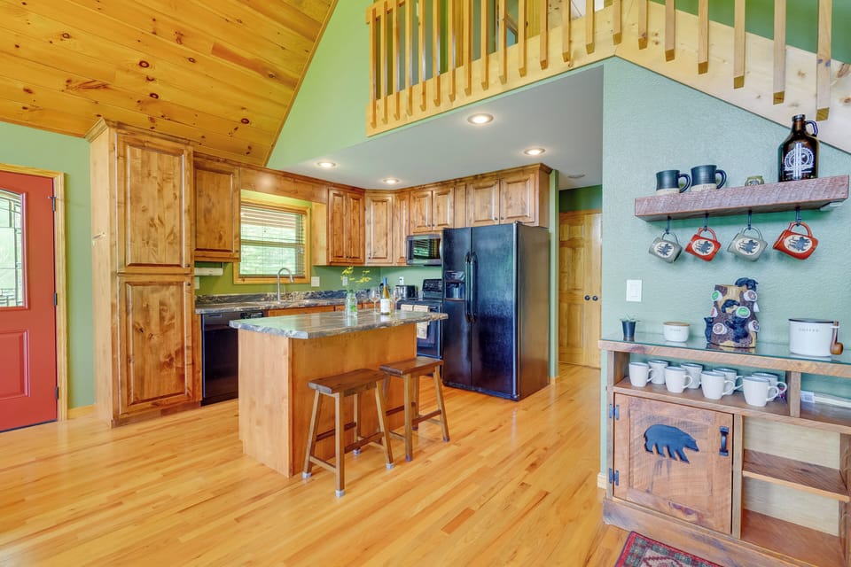 House (4 Bedrooms) | Interior