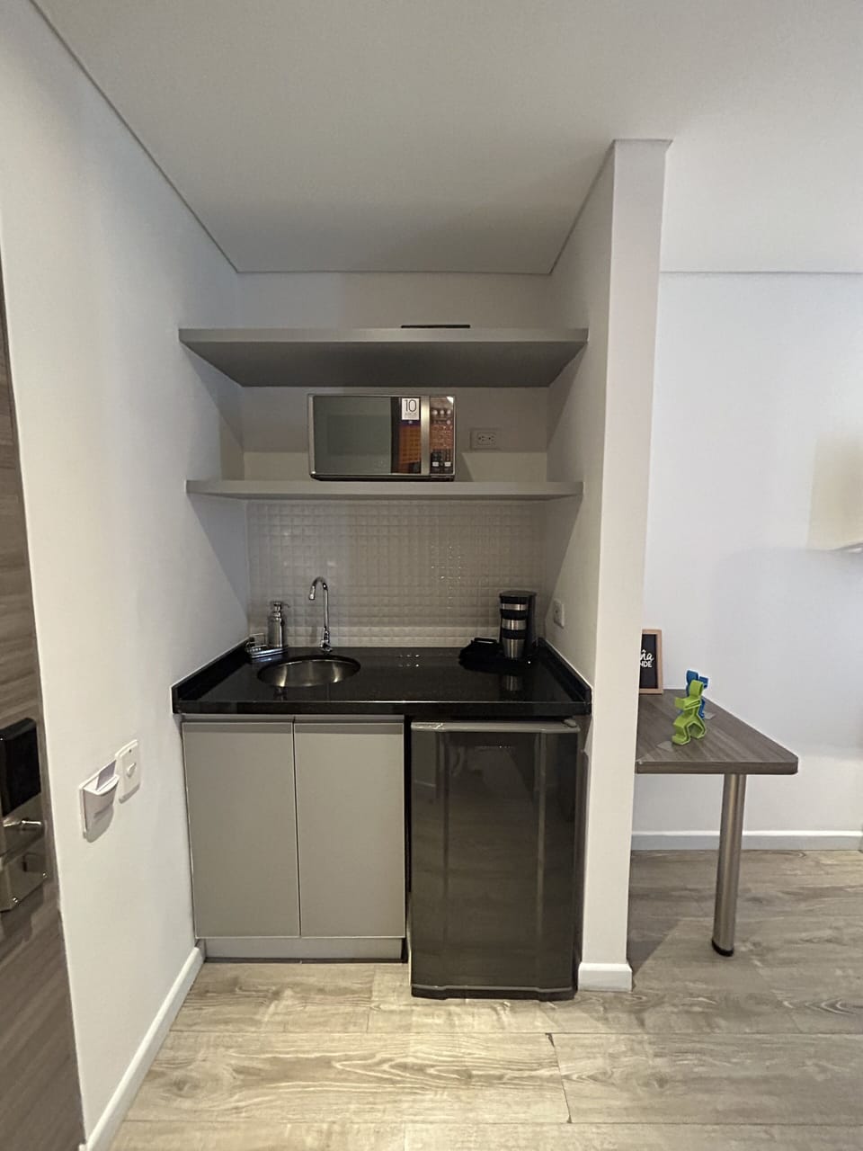 Double Room | Private kitchen | Fridge, microwave