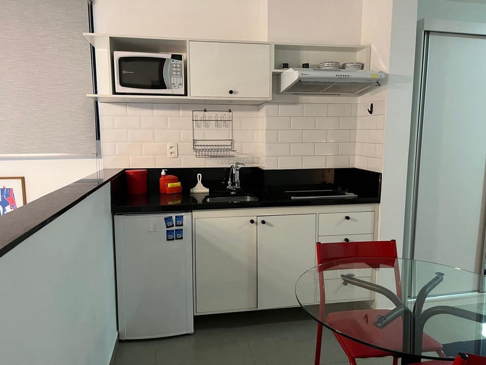 Apartment | Private kitchen | Mini-fridge, cookware/dishes/utensils