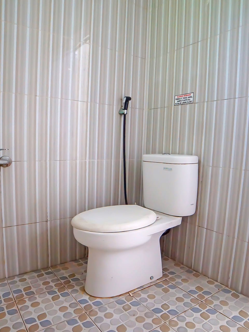 Economy Double Room | Bathroom | Shower, towels, soap