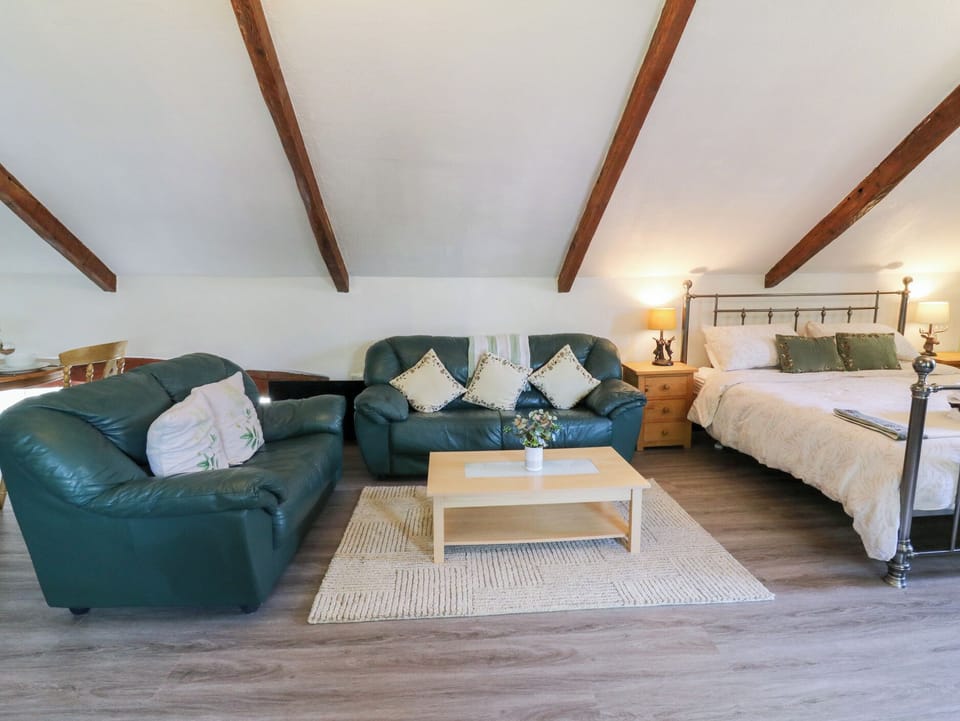 Loft Apartment Cottage in Wales