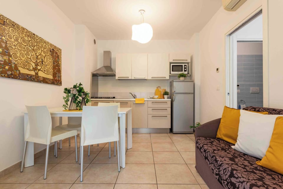 Apartment, 1 Bedroom, Garden View | Interior