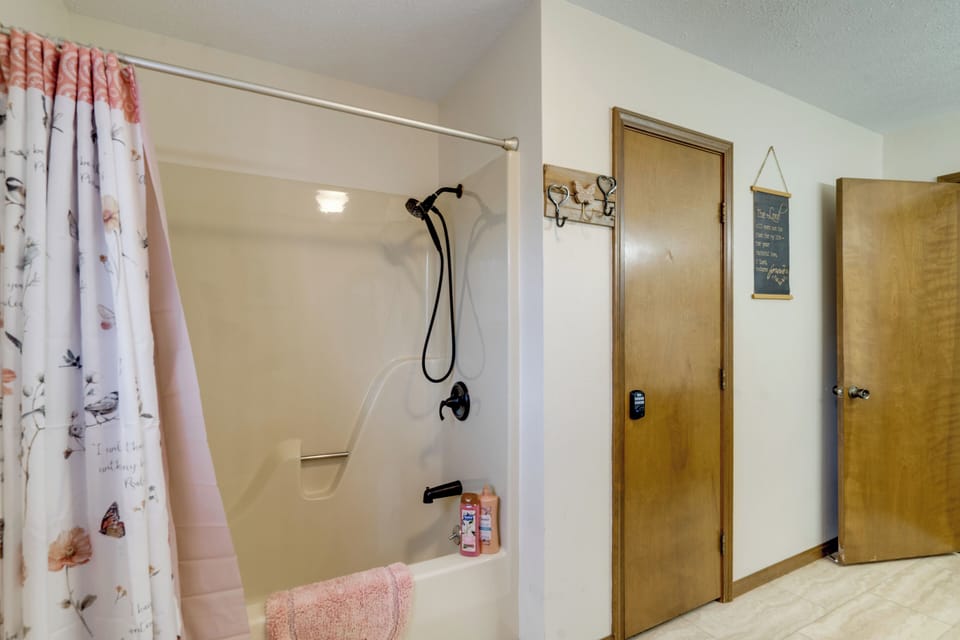 Near Fort Leonard Wood Perfect for Graduations Cottage in Missouri