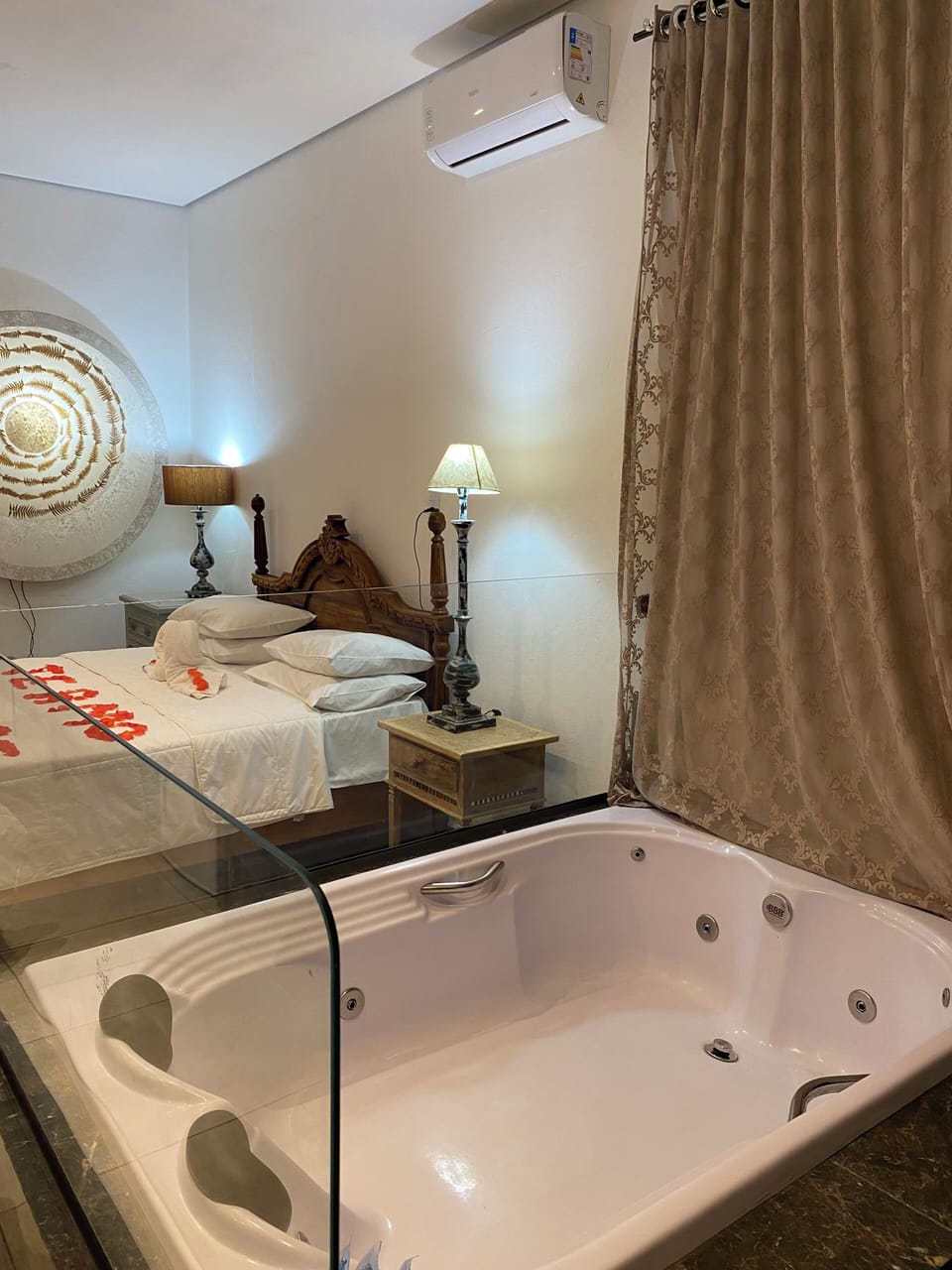 Premium Room | Free WiFi, bed sheets