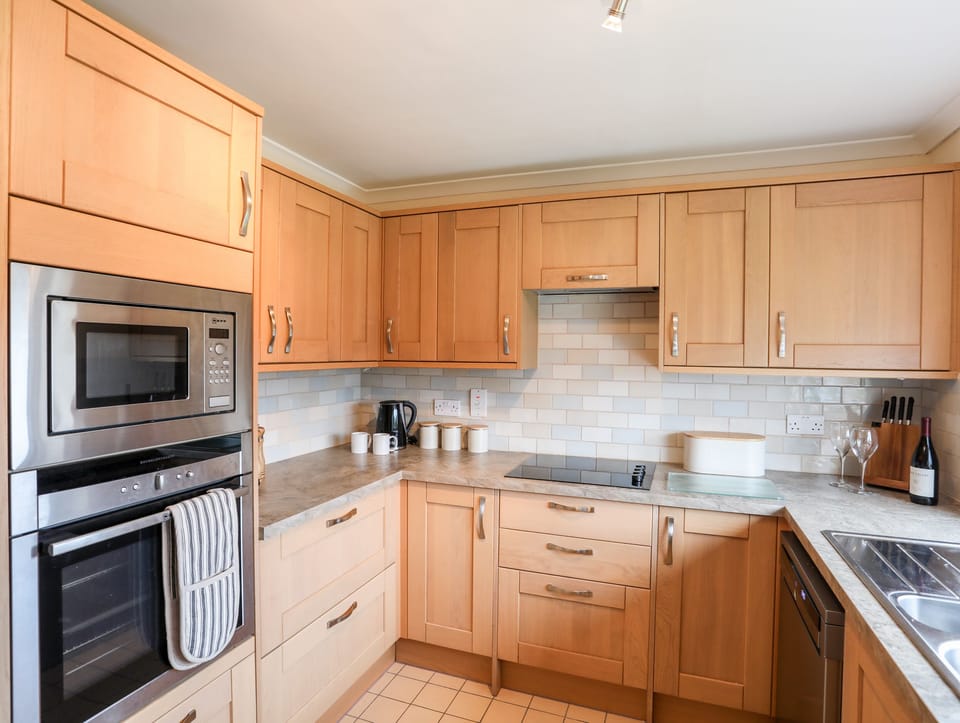 Fridge, dishwasher, electric kettle, toaster