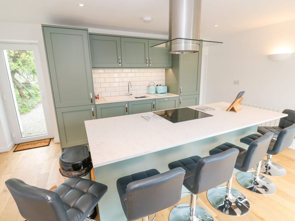 Fridge, dishwasher, electric kettle, toaster