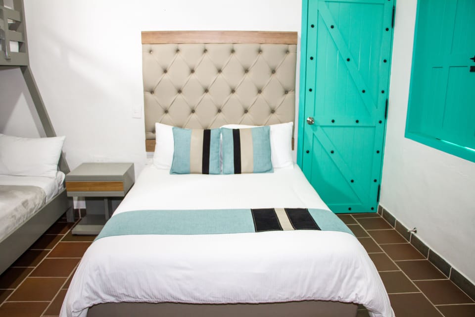 Family Cabin | 1 bedroom, minibar, free WiFi, bed sheets