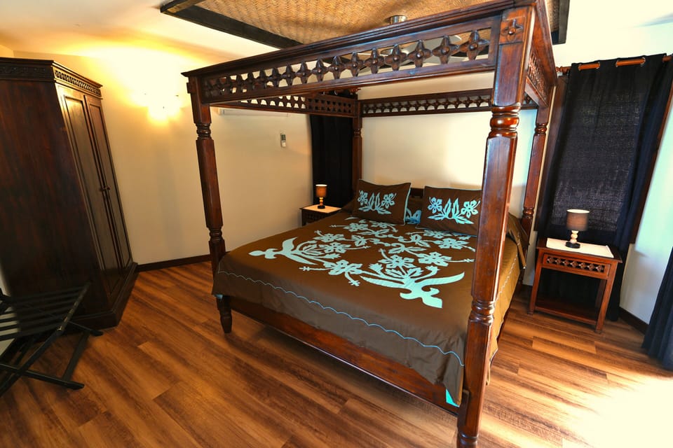 Luxury Villa, Private Pool, Beachfront | Premium bedding, down comforters, in-room safe, laptop workspace