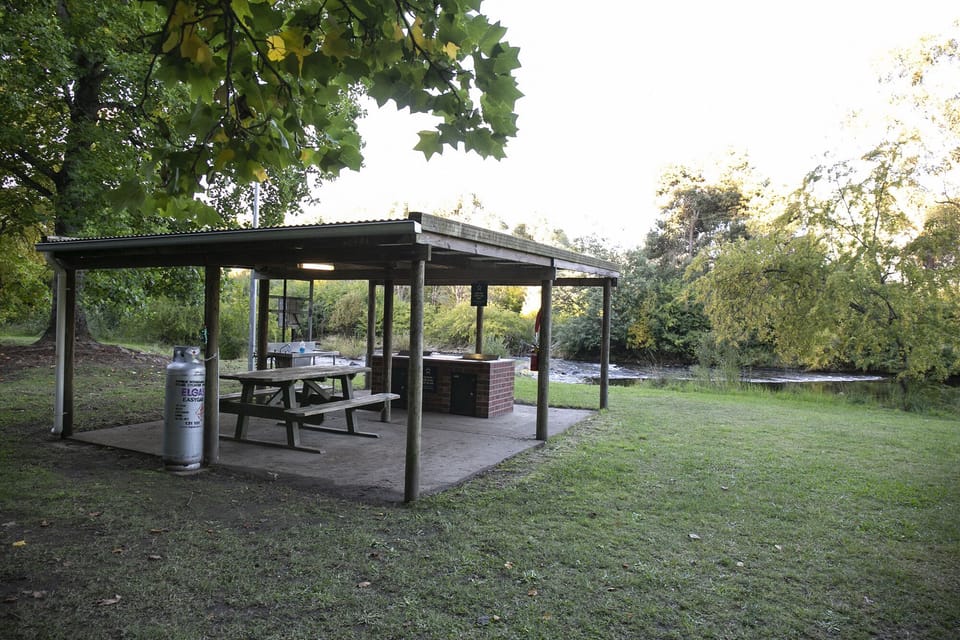 Tawonga Tourist Park Campground/ 
RV Resort in Victoria