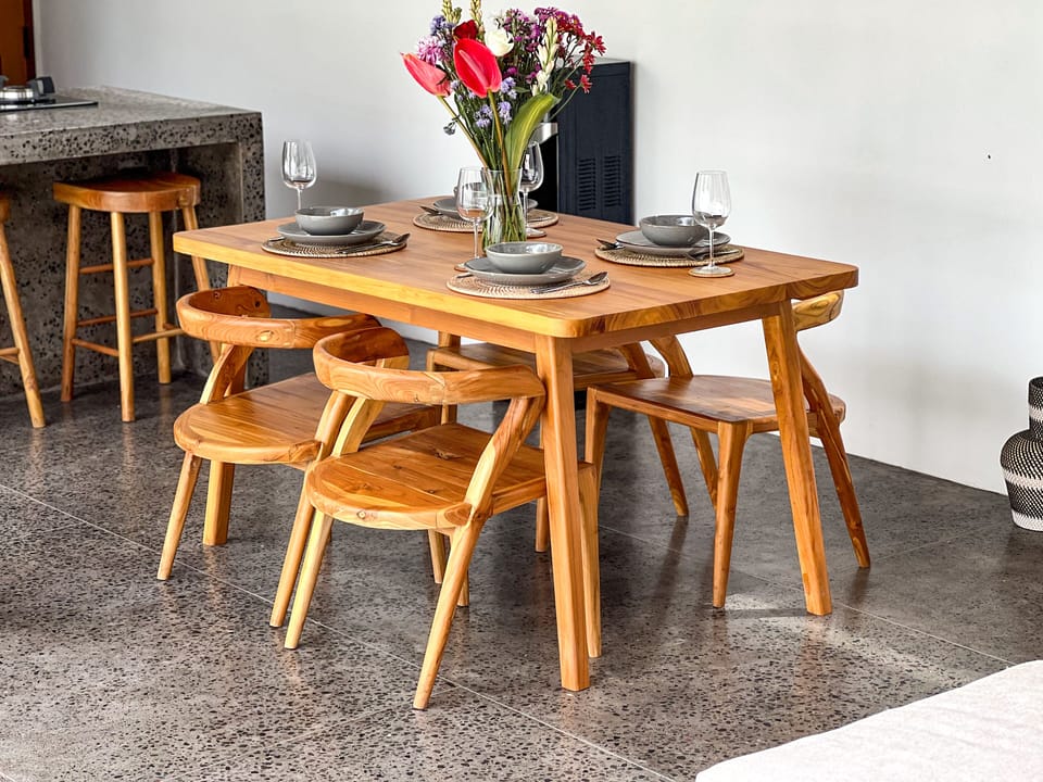 Villa, 2 Bedrooms | Dining room