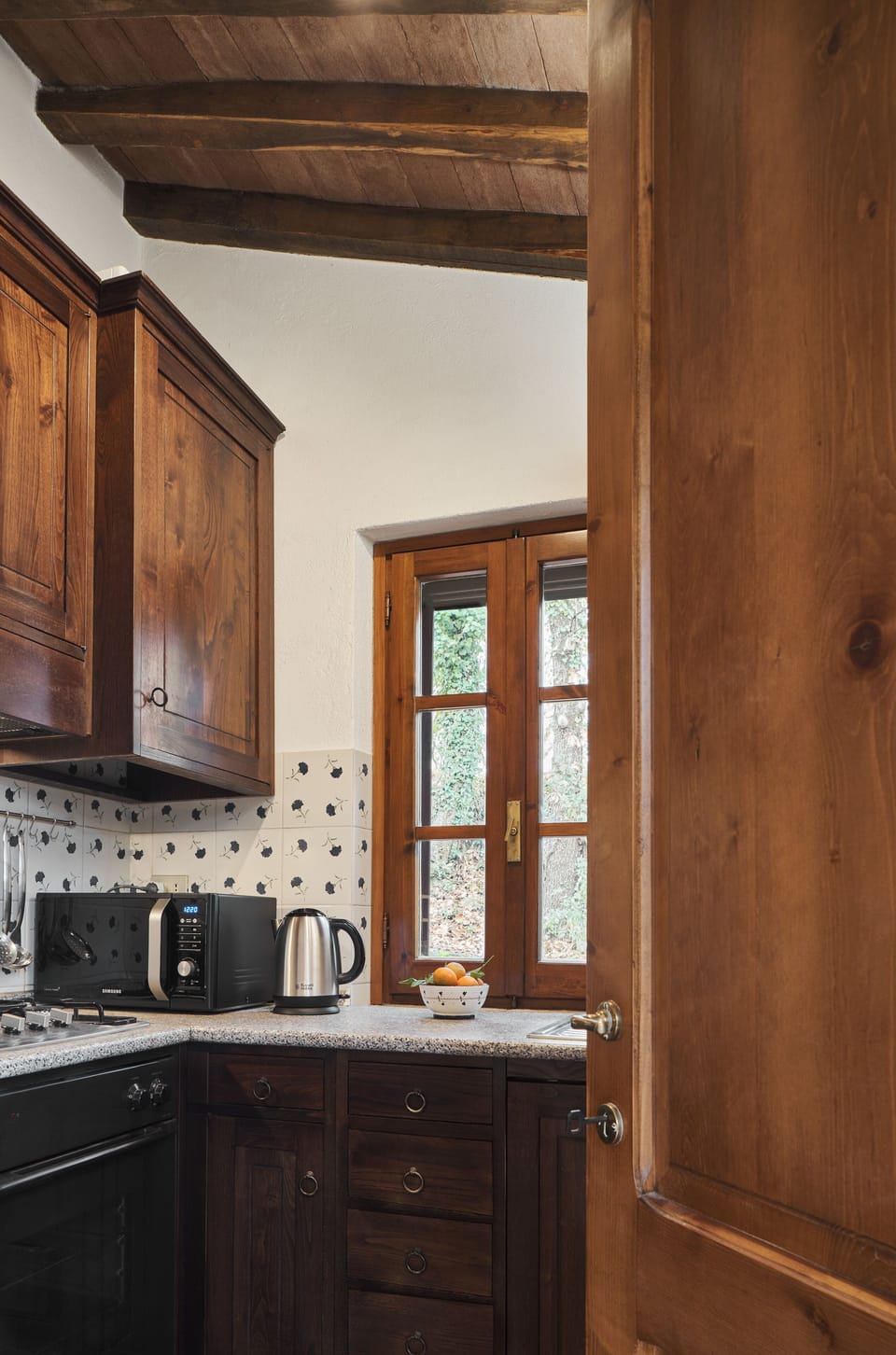 Honeymoon House | Private kitchen | Full-size fridge, microwave, oven, stovetop