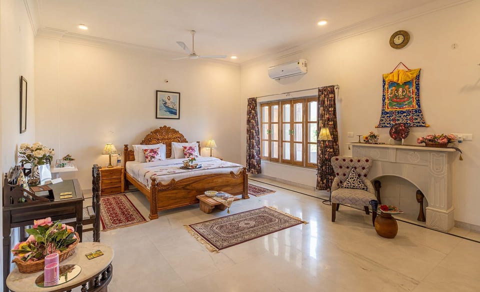 Royal Room | 1 bedroom, premium bedding, down comforters, pillowtop beds