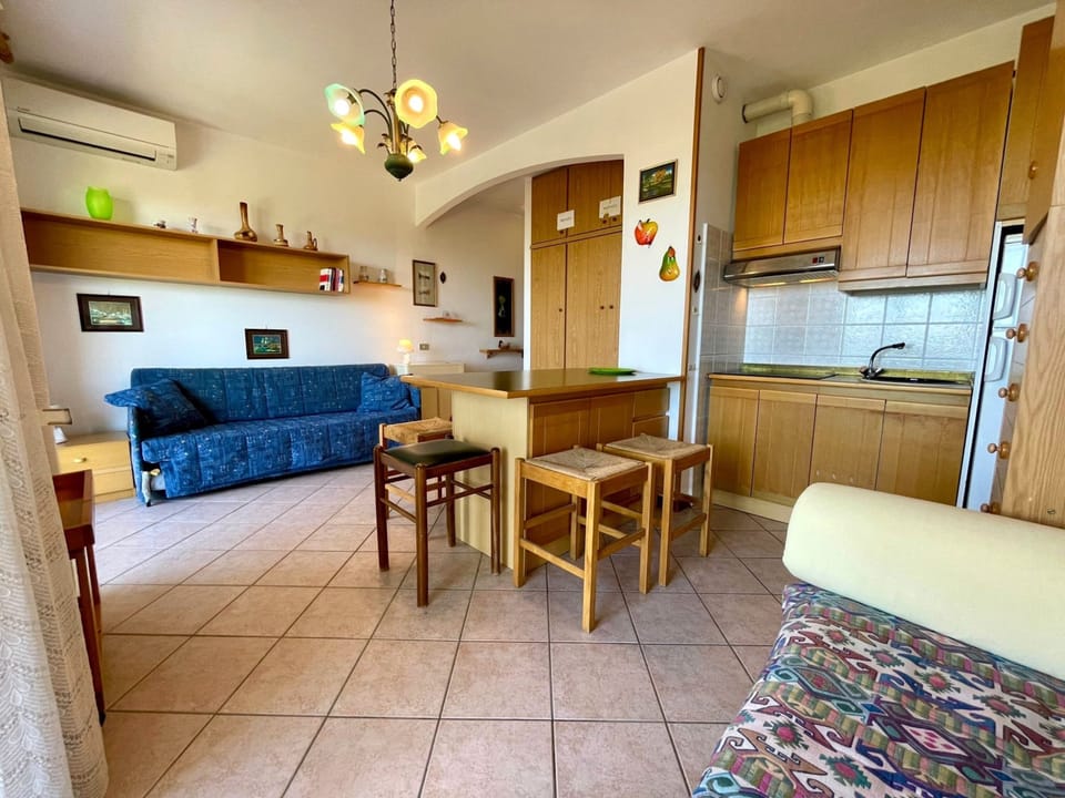 Studio, Balcony, Ocean View | Living area