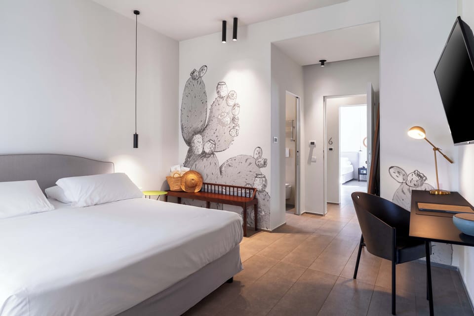 Executive Room with Terrace | Egyptian cotton sheets, premium bedding, down comforters, minibar