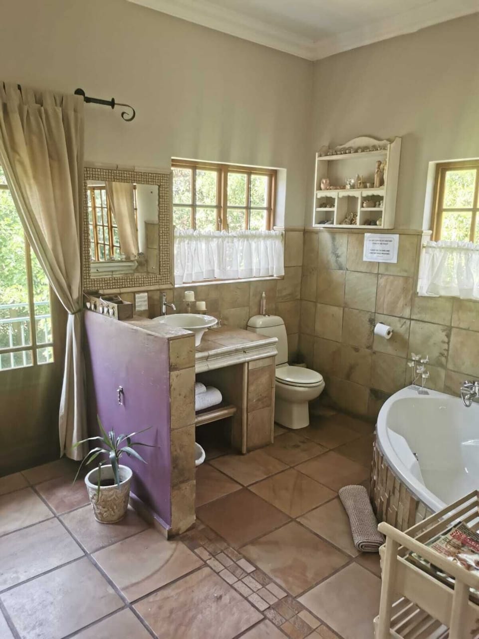 Basic Room, 1 Double Bed, Non Smoking, Bathtub | Bathroom | Separate tub and shower