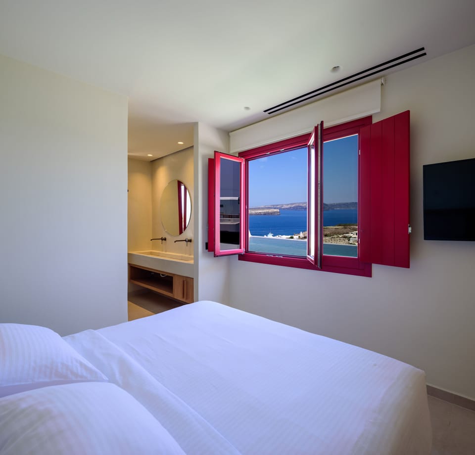 Elegant Suite with Private Heated Pool and Sea View | 1 bedroom, premium bedding, minibar, in-room safe