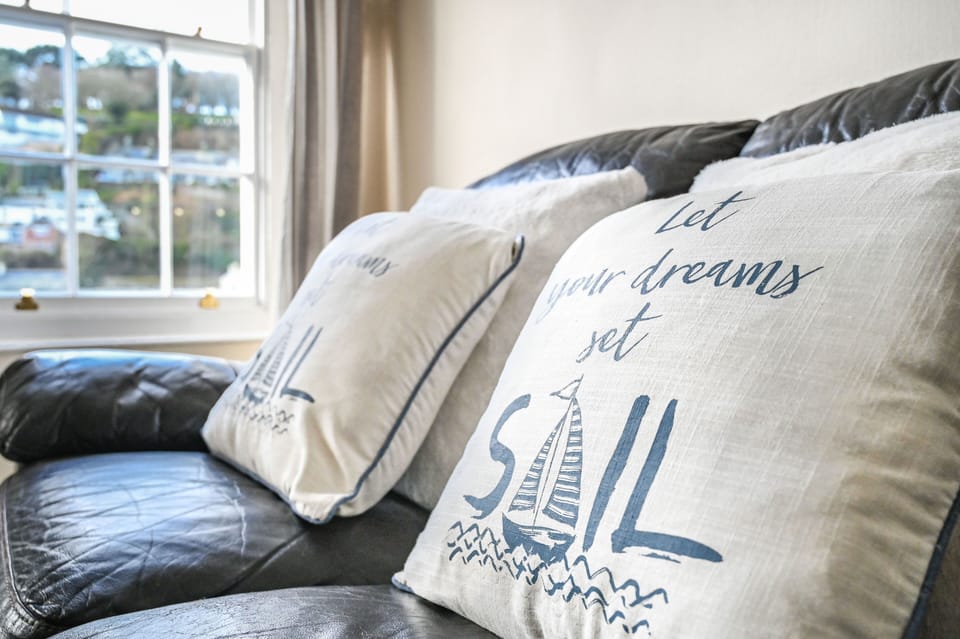 Apartment | 3 bedrooms, iron/ironing board, free WiFi, bed sheets