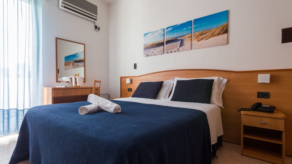 In-room safe, free WiFi, bed sheets