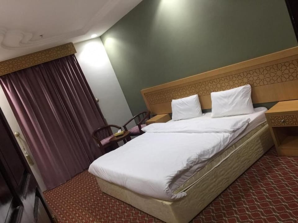Double Room | Blackout drapes, iron/ironing board, free WiFi