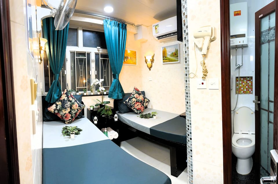 Standard Twin Room | In-room safe, desk, WiFi (free)