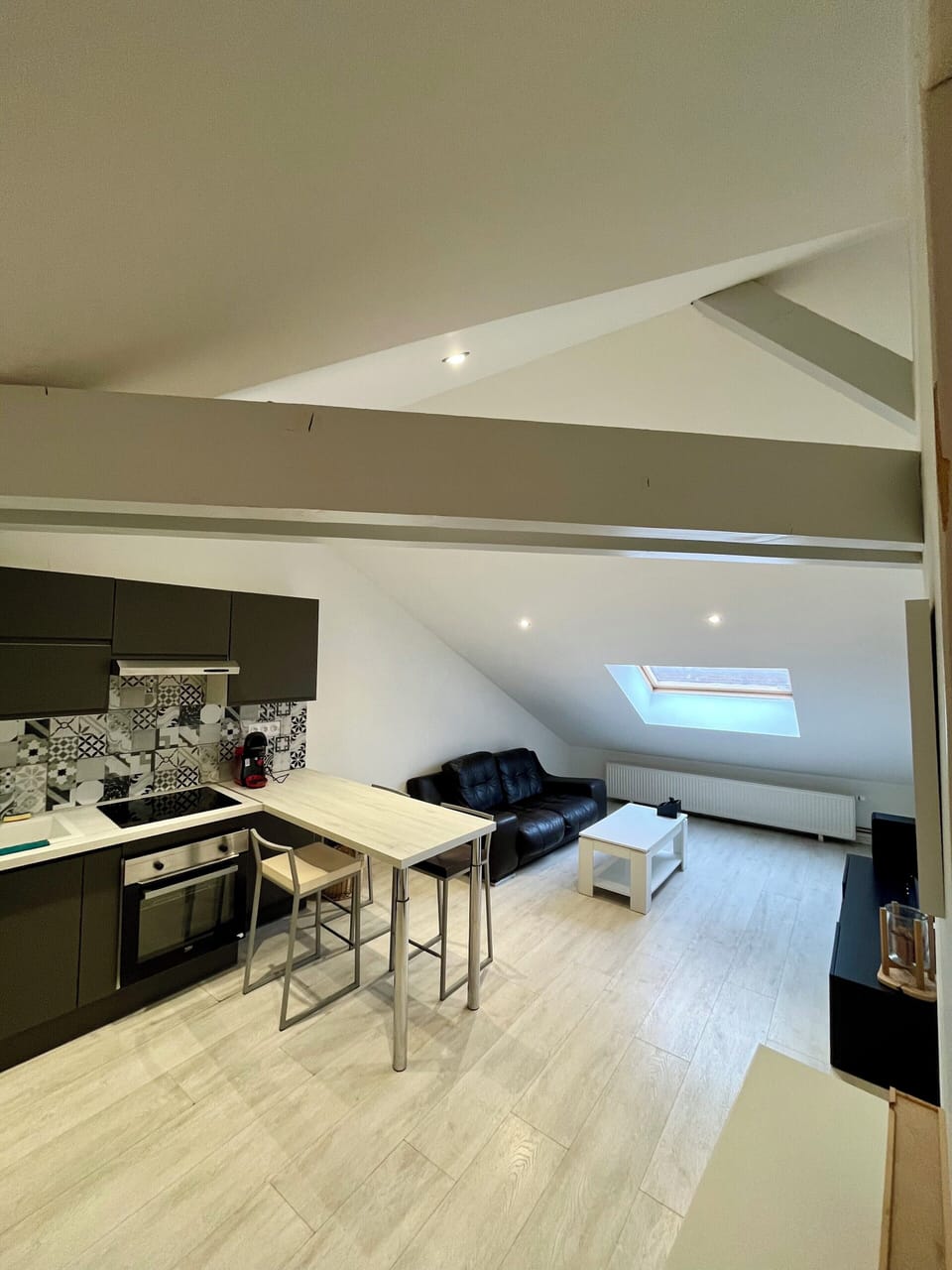 Standard Apartment | Living area | 105-cm Smart TV with satellite channels