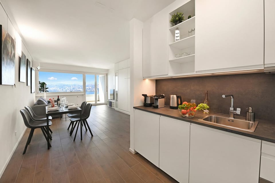 Standard Studio, Microwave, Mountain View (View and Art) | Private kitchen | Dishwasher, espresso maker